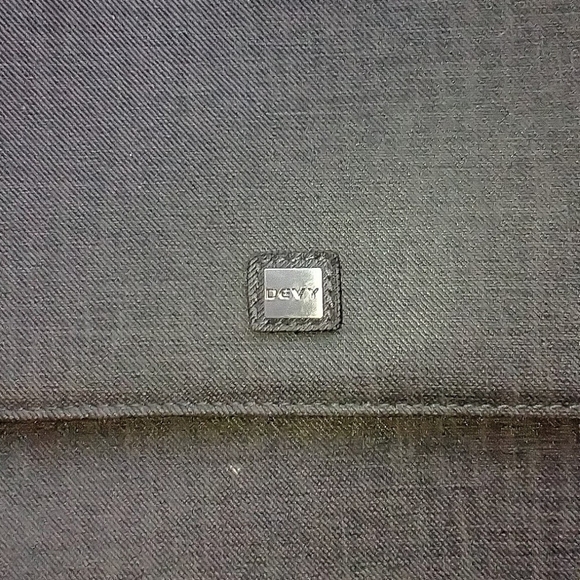 Devy Crossbody - Picture 3 of 10